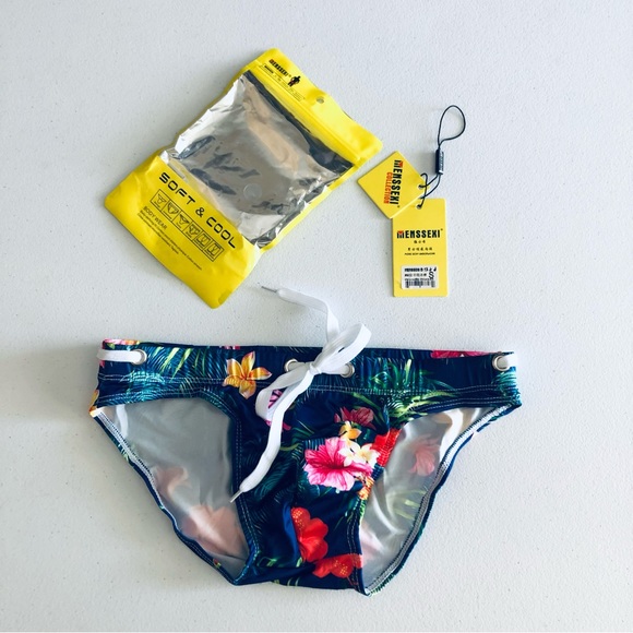 Floral Men Swim Brief - Picture 7 of 8